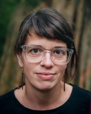 Johanna Suttor-Doerksen Expressive Arts Therapist profile image